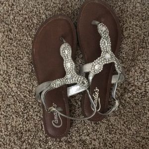 Thong sandals